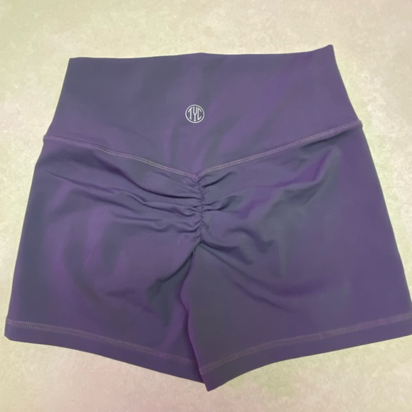 Til You Collapse Scrunch Booty Shorts. - Picture 2 of 4